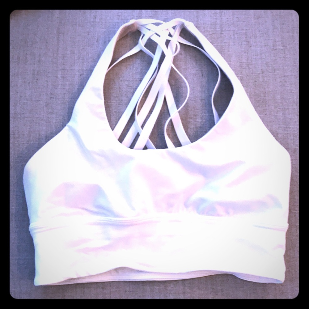 Lululemon energy bra. Size 6, never worn.